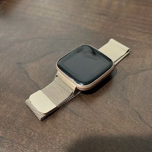 Fitbit Versa 2